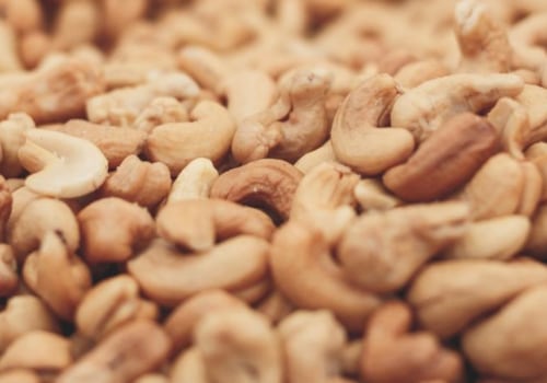 Can i eat 5 cashews a day?